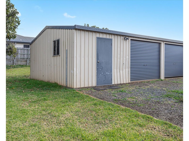 83 Hoey Street, Kearneys Spring QLD 4350