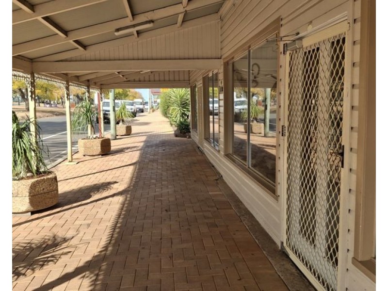 109 Mocatta Street, Goombungee QLD 4354