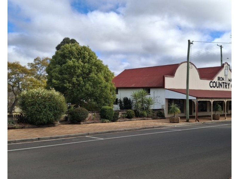 109 Mocatta Street, Goombungee QLD 4354