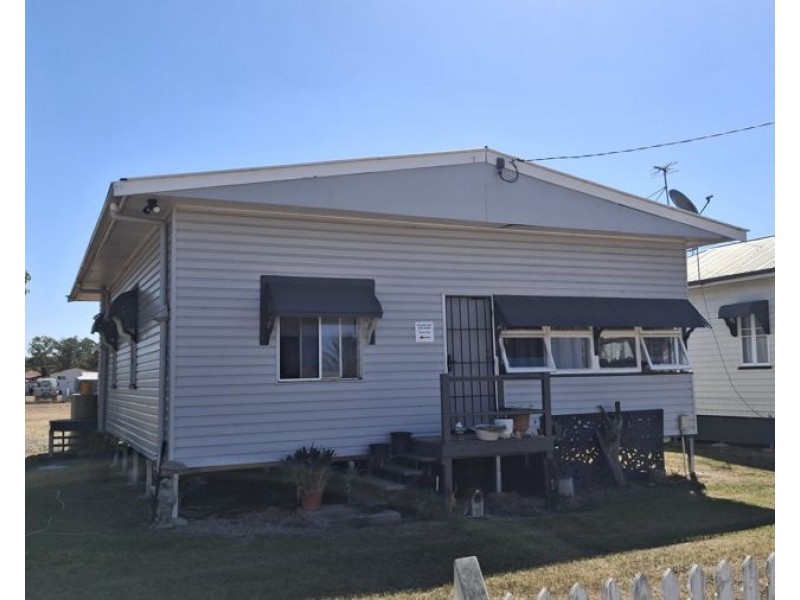 26 Federal Street, Oakey QLD 4401