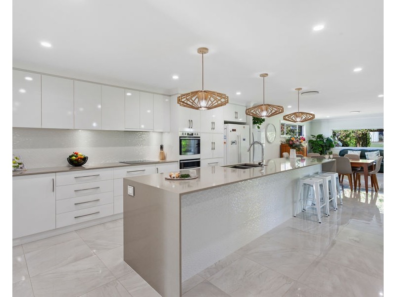15 Bass Street, Cabarlah QLD 4352