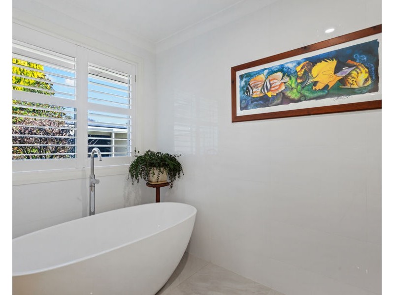 15 Bass Street, Cabarlah QLD 4352