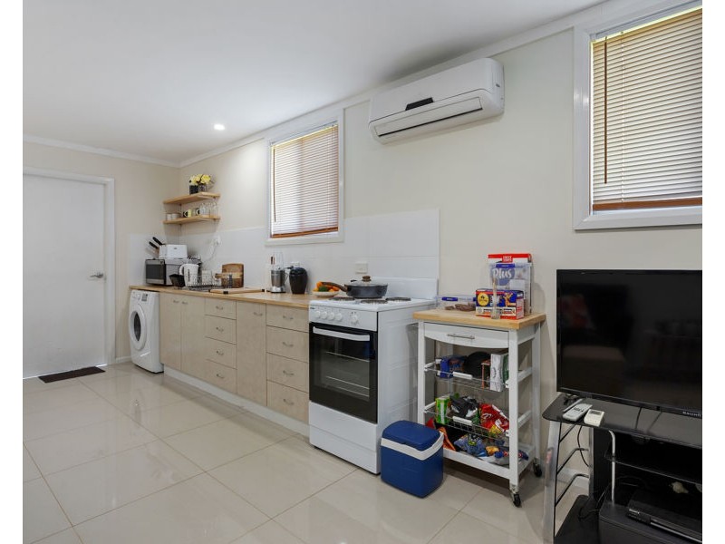 15 Bass Street, Cabarlah QLD 4352