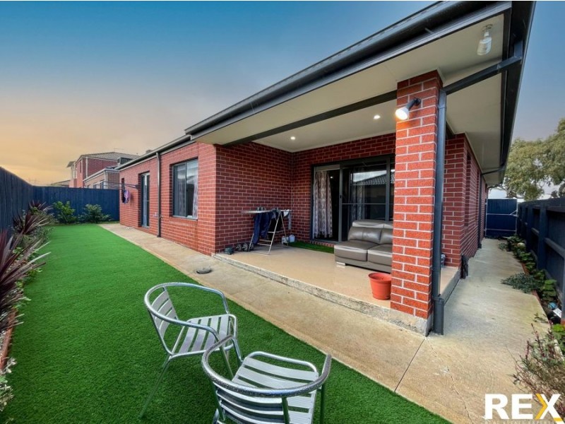 27 Cobungra Grove, Wollert VIC 3750