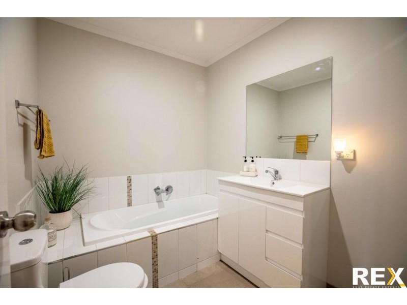 7 Vicarage Drive, Wollert VIC 3750