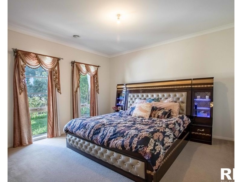 2 FLETCHER STREET, Epping VIC 3076