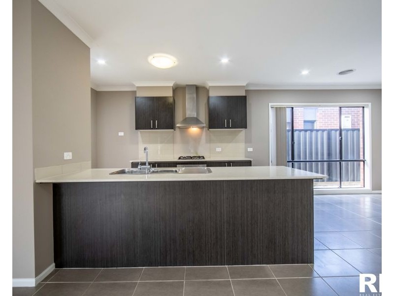 12 Bancroft St, Wollert VIC 3750