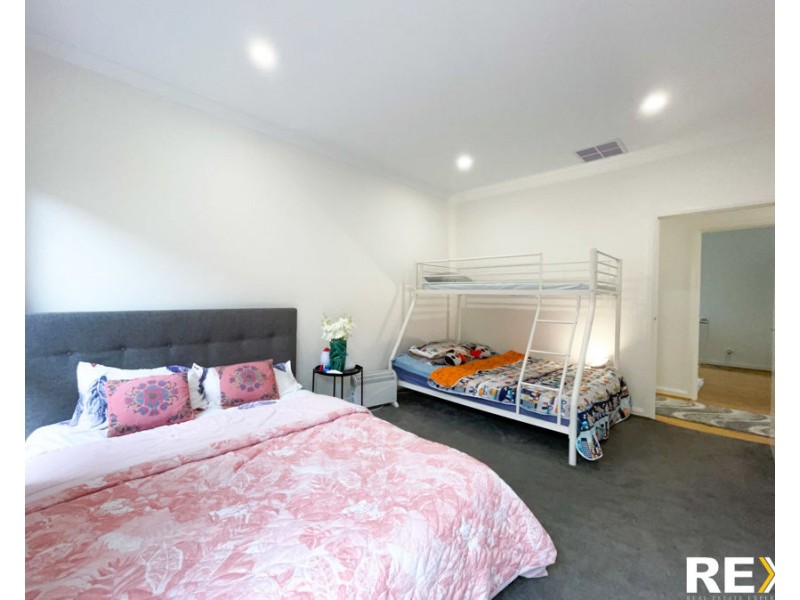 22 Leafspring Rd, Donnybrook VIC 3064