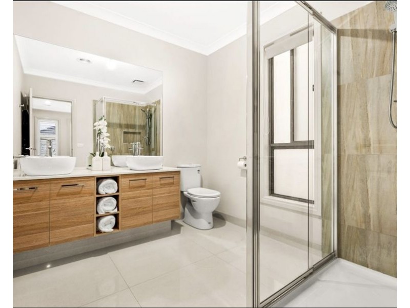 18 Lakoya Avenue, Wollert VIC 3750