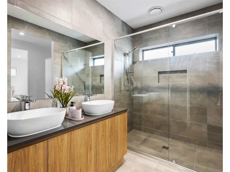 Lot 2313 English St,, Donnybrook VIC 3064