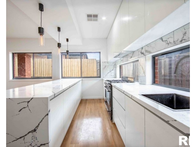 13 Gardenia Av, Wallan VIC 3756