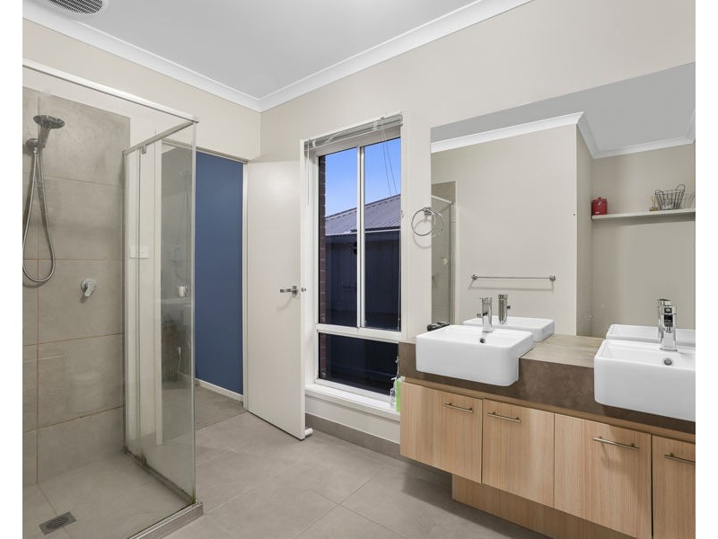 38 Appleberry Way, Wallan VIC 3756