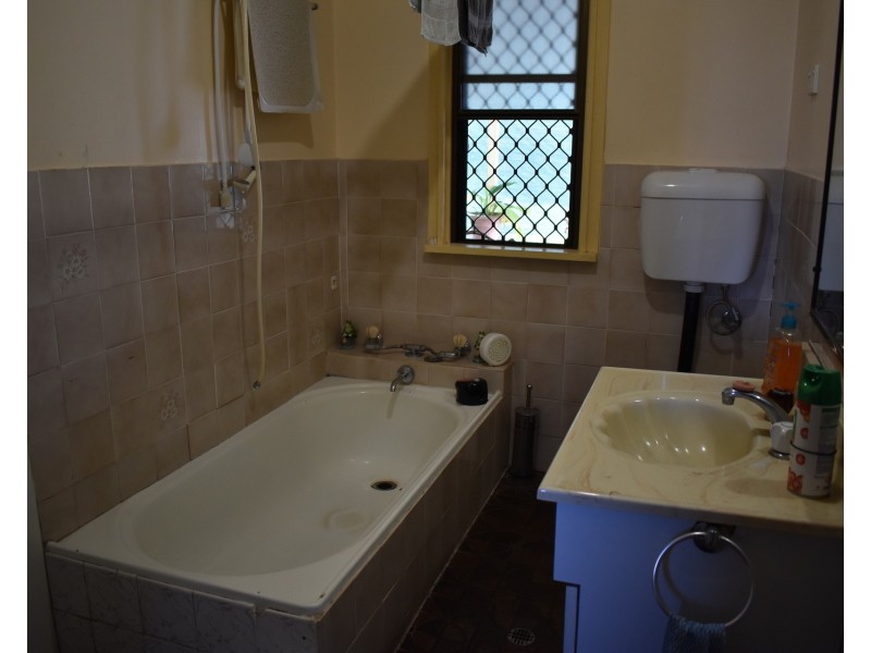 44 Clarence Ryan Avenue, West Kempsey NSW 2440