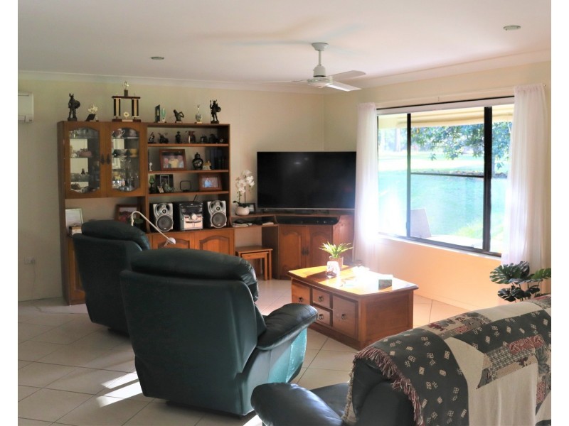 52 Bloodwood Crescent, Yarravel NSW 2440