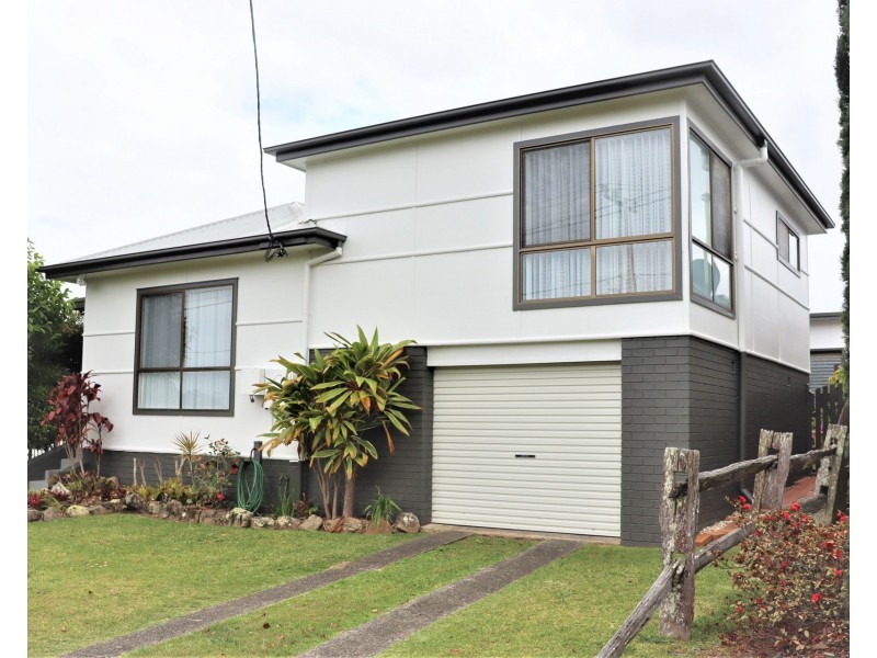 4 Elrington Avenue, West Kempsey NSW 2440