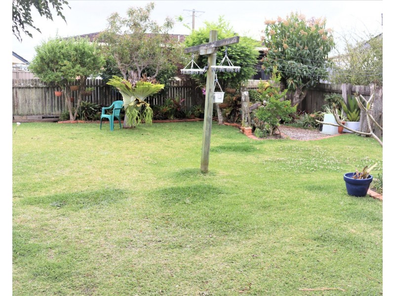4 Elrington Avenue, West Kempsey NSW 2440