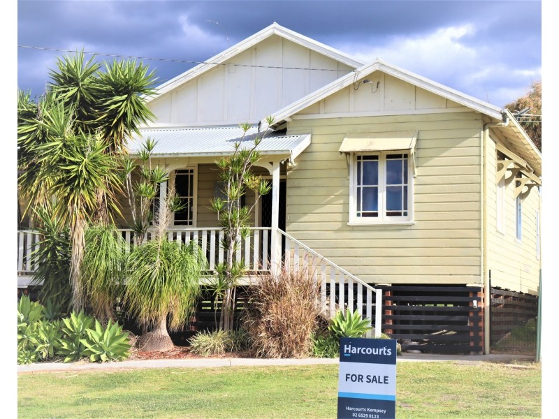10 Queen Street, Greenhill NSW 2440