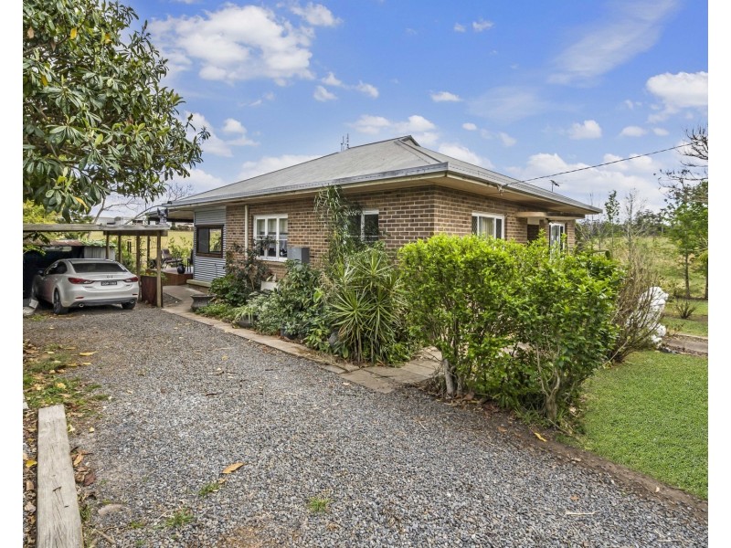 8 Crottys Lane, Yarravel NSW 2440