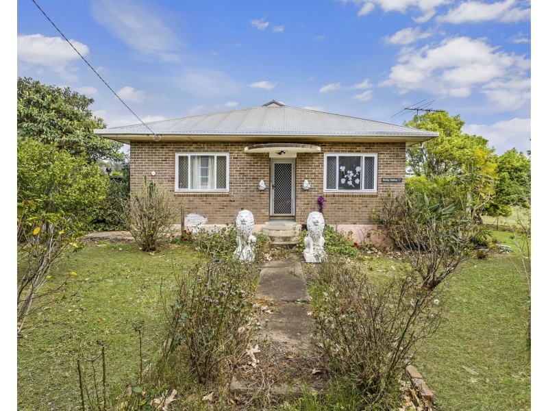 8 Crottys Lane, Yarravel NSW 2440