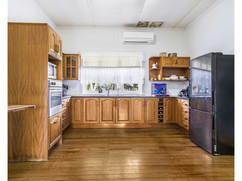 8 Crottys Lane, Yarravel NSW 2440