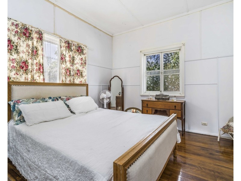 8 Crottys Lane, Yarravel NSW 2440