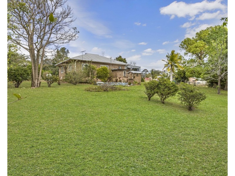 8 Crottys Lane, Yarravel NSW 2440