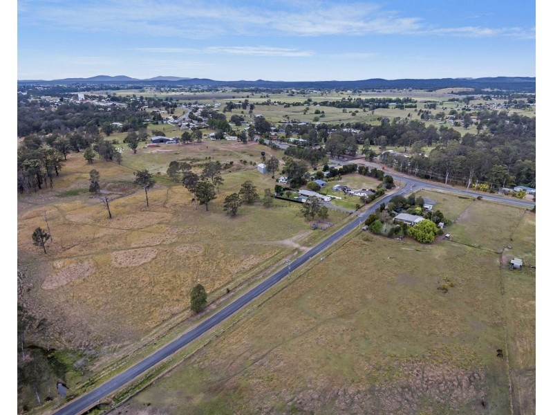 8 Crottys Lane, Yarravel NSW 2440