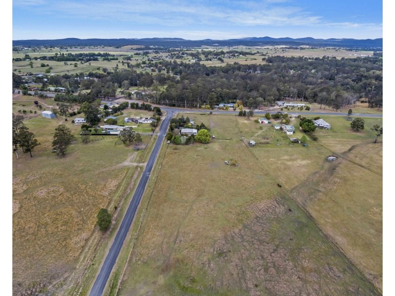 8 Crottys Lane, Yarravel NSW 2440