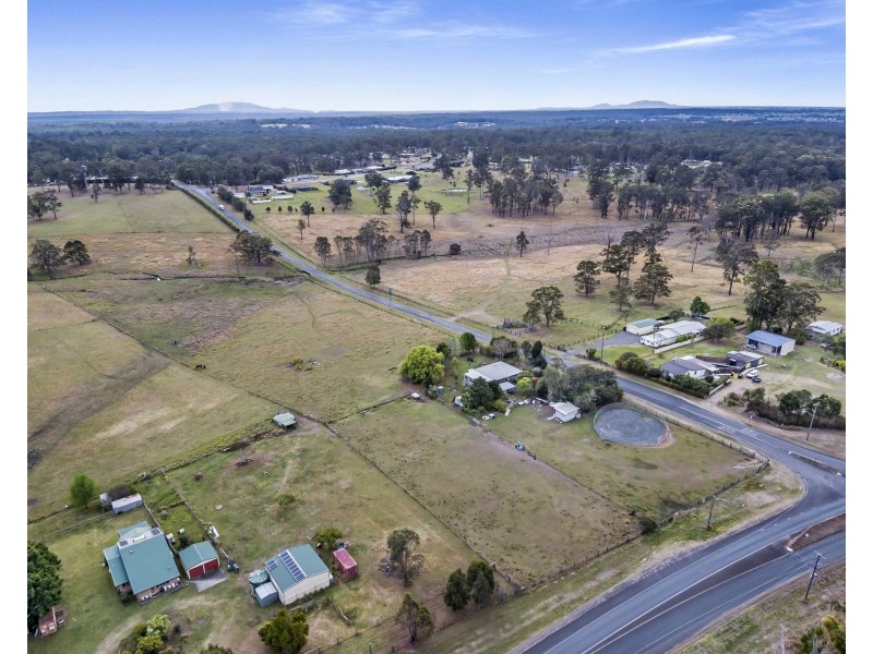 8 Crottys Lane, Yarravel NSW 2440
