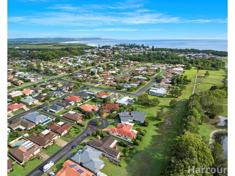 49 Athol Elliott Place, South West Rocks NSW 2431