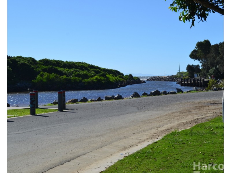 19 Buchanan Drive, South West Rocks NSW 2431