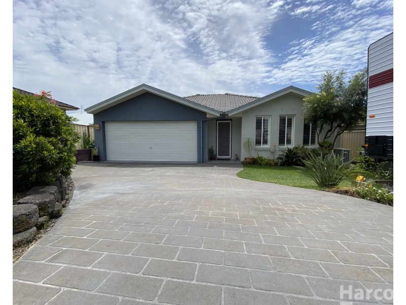 35 Keith Andrews Avenue, South West Rocks NSW 2431