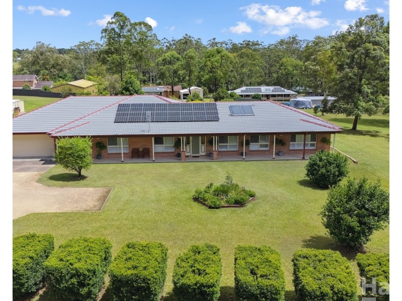 6 Hillview Drive, Yarravel NSW 2440