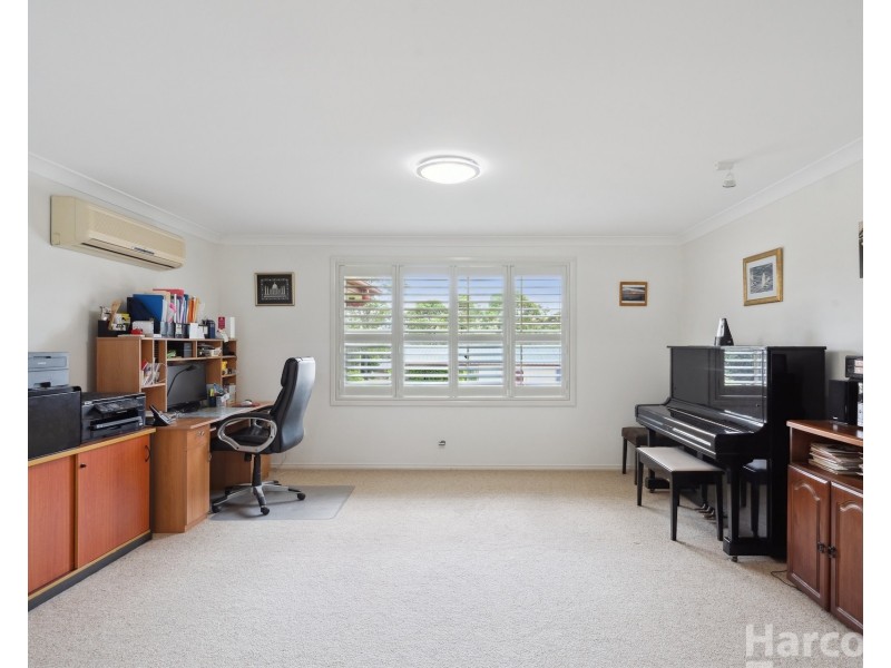 6 Hillview Drive, Yarravel NSW 2440