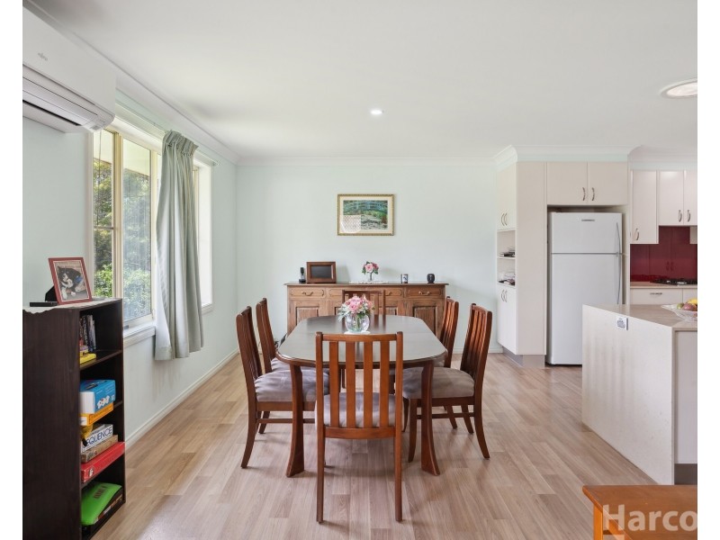 6 Hillview Drive, Yarravel NSW 2440