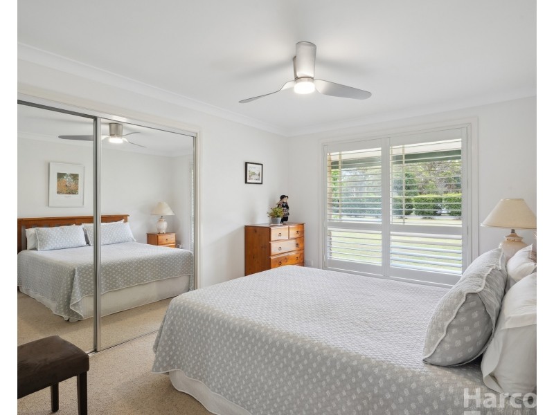 6 Hillview Drive, Yarravel NSW 2440