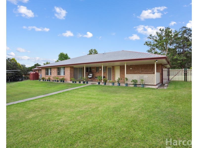 6 Hillview Drive, Yarravel NSW 2440
