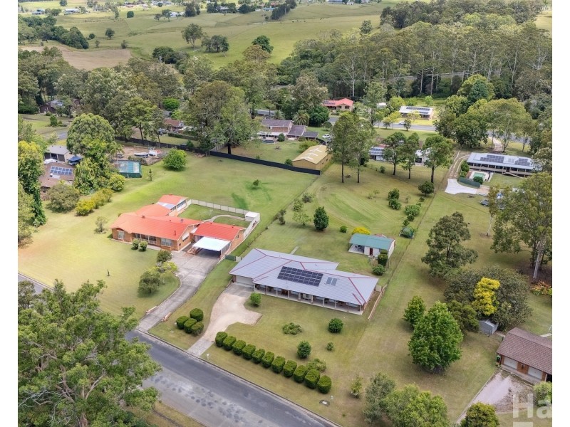 6 Hillview Drive, Yarravel NSW 2440