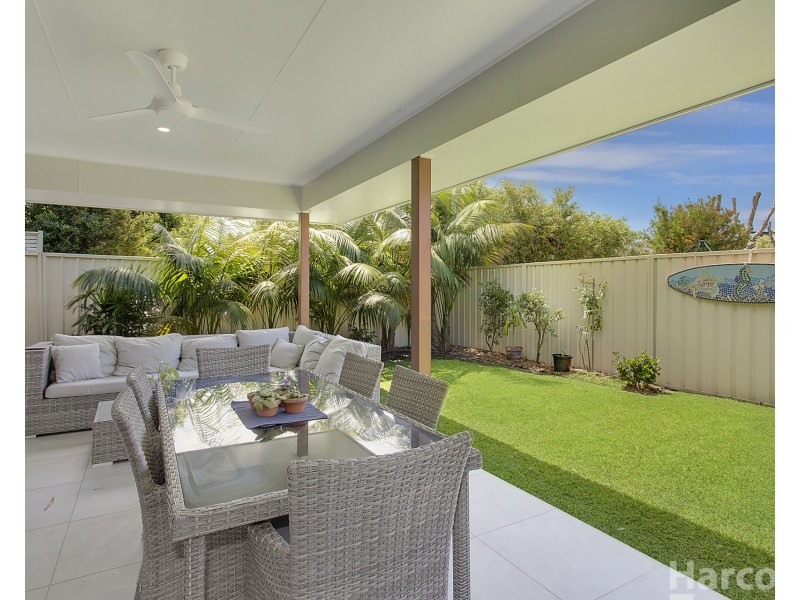 15 Waianbar Avenue, South West Rocks NSW 2431