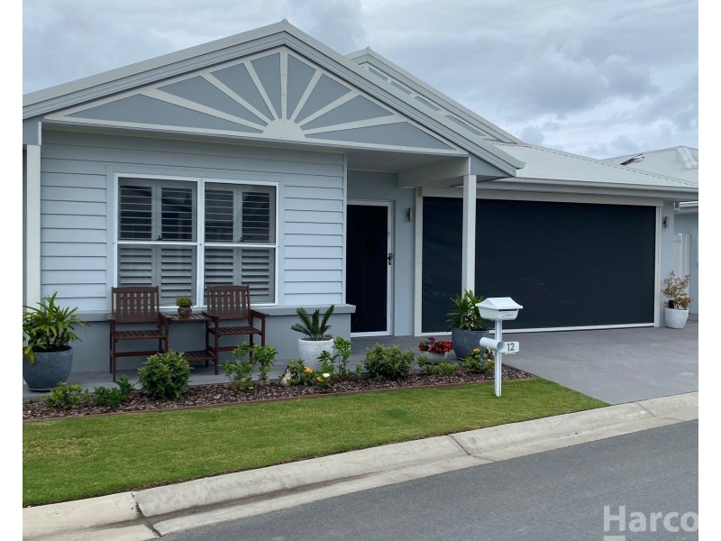 12 Oakmont Drive, South West Rocks NSW 2431