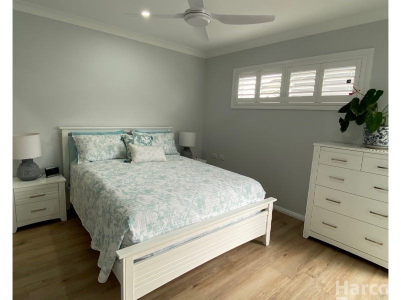 12 Oakmont Drive, South West Rocks NSW 2431