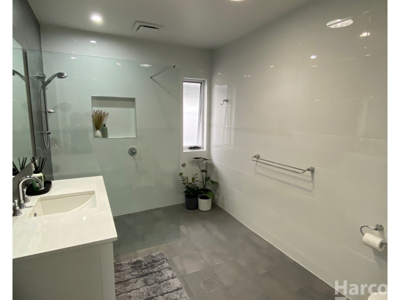 12 Oakmont Drive, South West Rocks NSW 2431