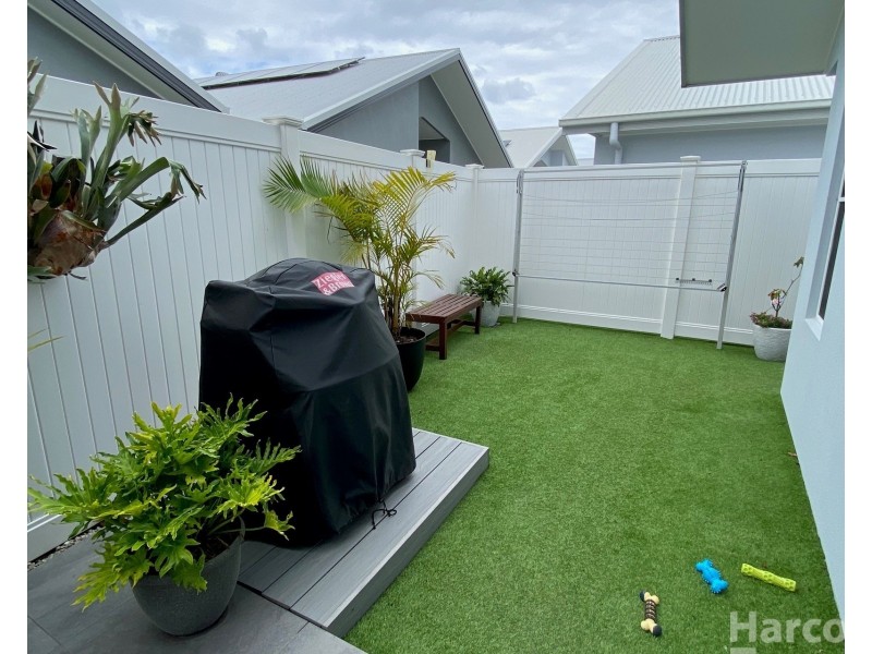 12 Oakmont Drive, South West Rocks NSW 2431