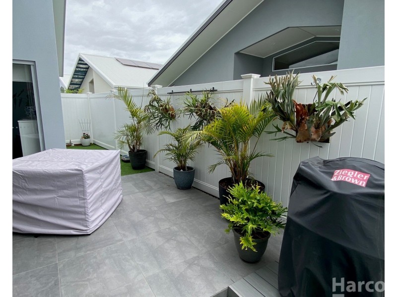 12 Oakmont Drive, South West Rocks NSW 2431