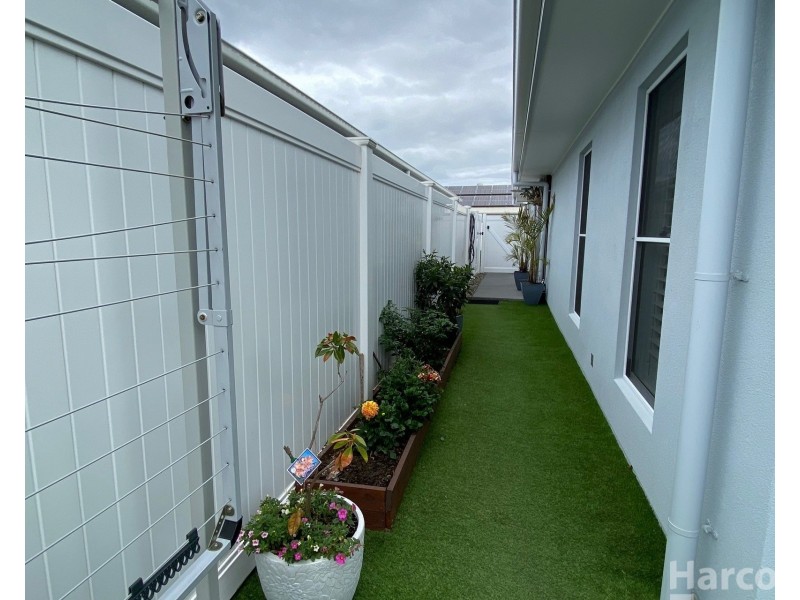 12 Oakmont Drive, South West Rocks NSW 2431