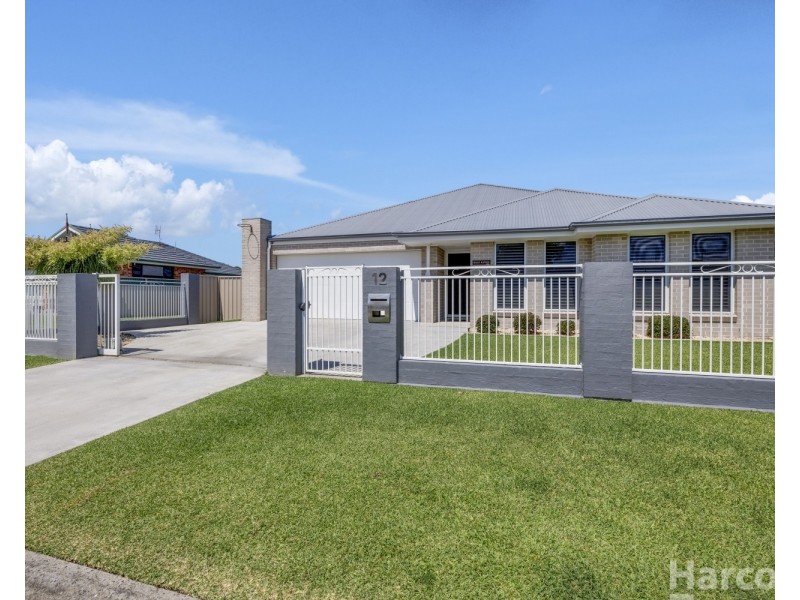 12 Athol Elliott Place, South West Rocks NSW 2431