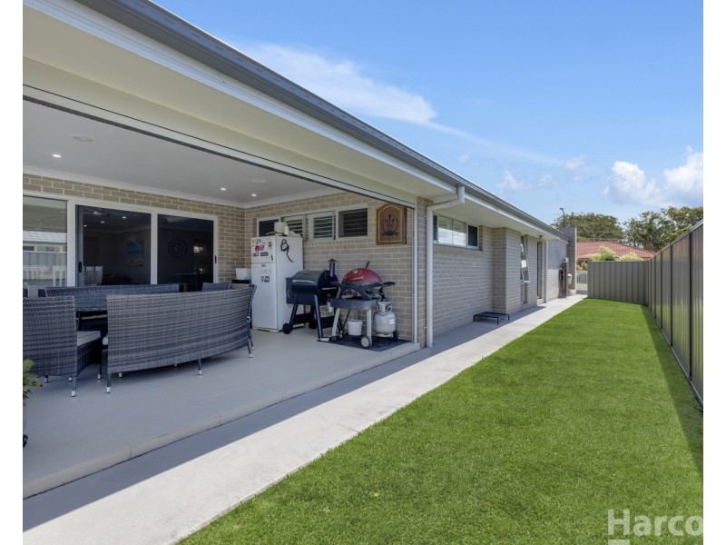 12 Athol Elliott Place, South West Rocks NSW 2431