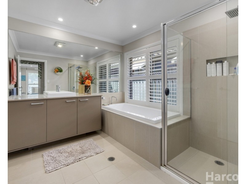12 Athol Elliott Place, South West Rocks NSW 2431