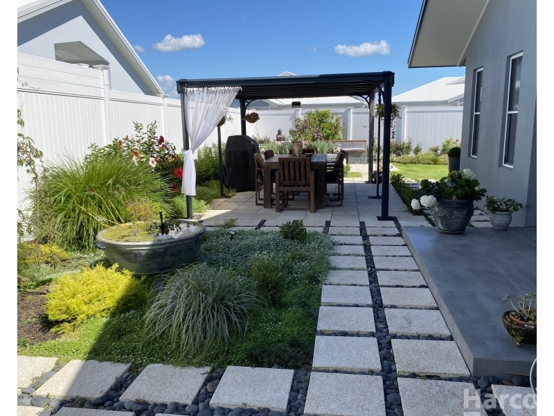 38 Oakmont Drive, South West Rocks NSW 2431