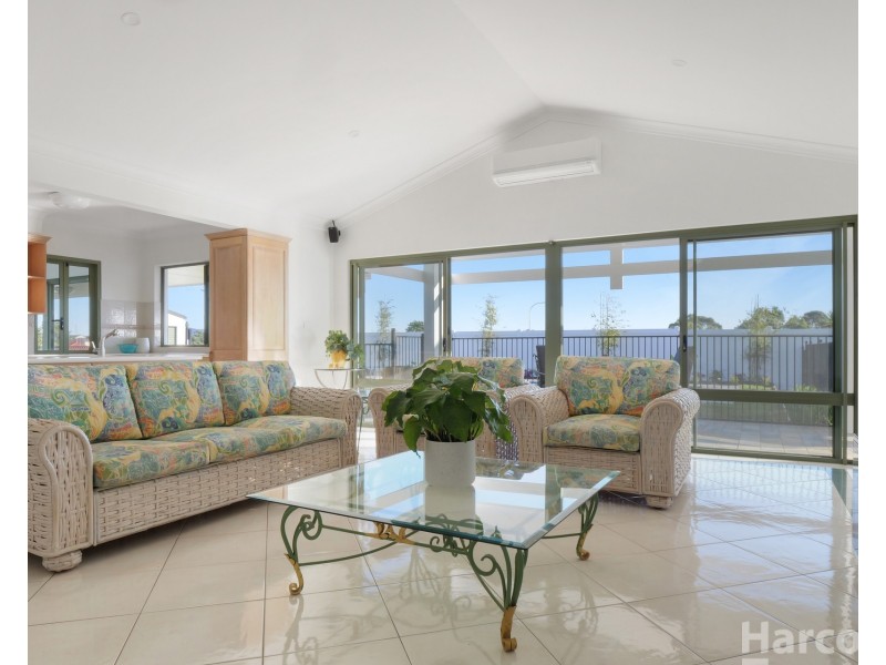 14 Olga Circuit, South West Rocks NSW 2431